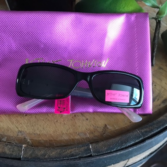 BETSEY JOHNSON Raven Lace UV Sunglasses 4